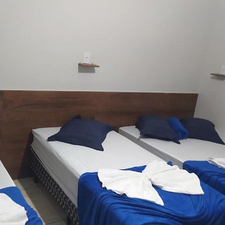 אפרסידה Pousada Quarto Com Frigobar,Ar E Garagem Gratuita מראה חיצוני תמונה