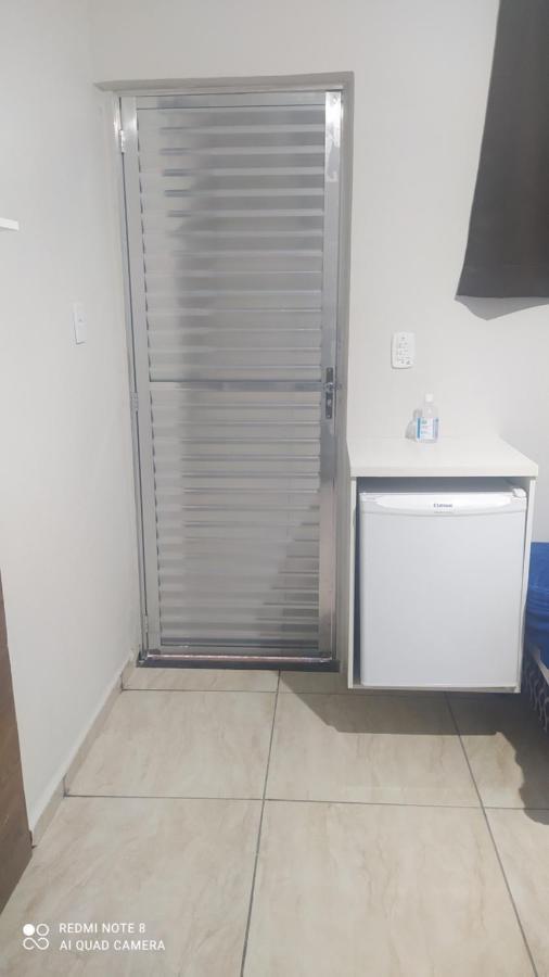אפרסידה Pousada Quarto Com Frigobar,Ar E Garagem Gratuita מראה חיצוני תמונה